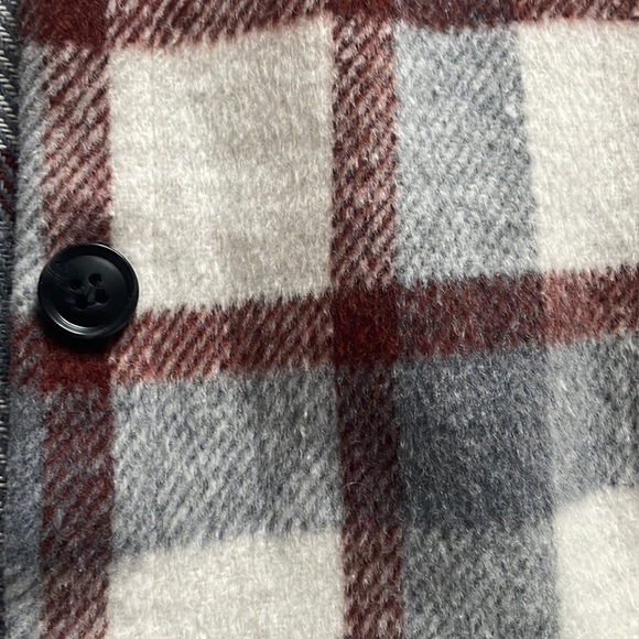 C’est moi flannel shacket, One size - Picture 4 of 5